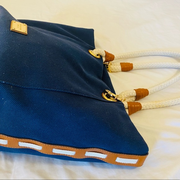 Michael Kors tote. Rope handles, leather trim, gold anchor detail front and back - Picture 4 of 4